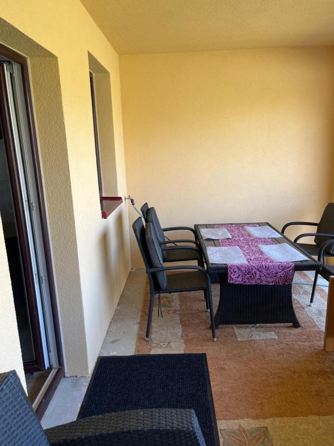 Apartmanovy Dom Magda Vrbov Exterior foto