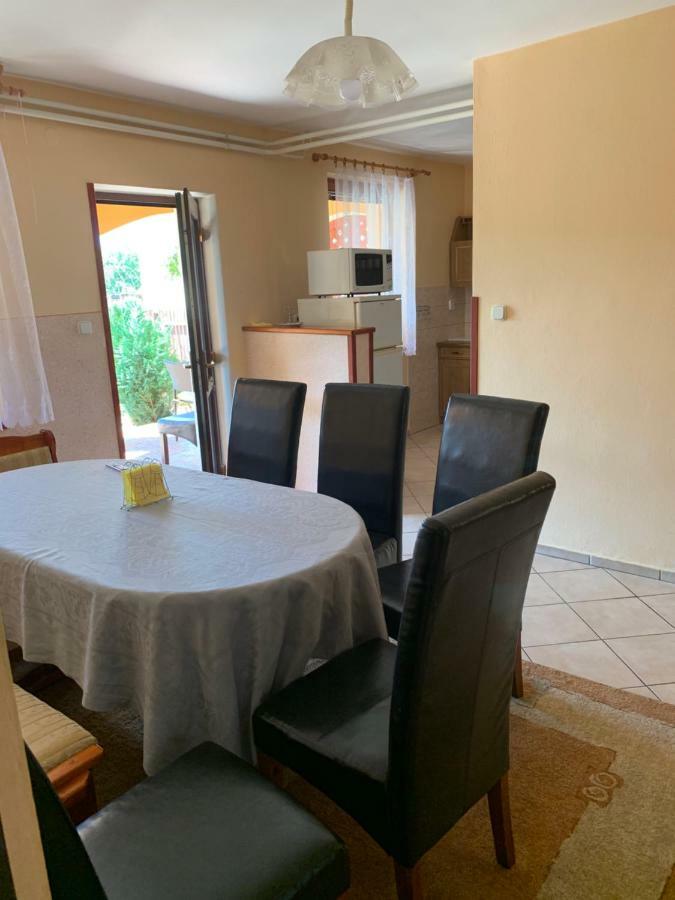 Apartmanovy Dom Magda Vrbov Exterior foto